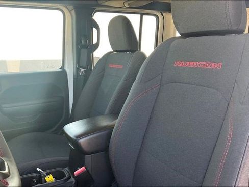 Used 2024 Jeep Wrangler Unlimited Rubicon image 30
