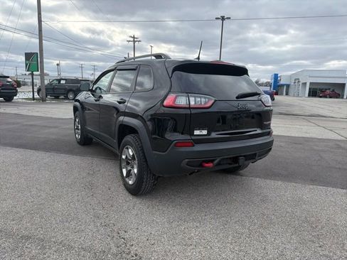 Used 2019 Jeep Cherokee Trailhawk image 8