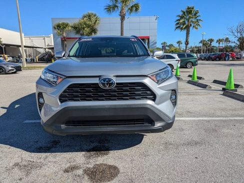 Used 2021 Toyota RAV4 XLE image 2