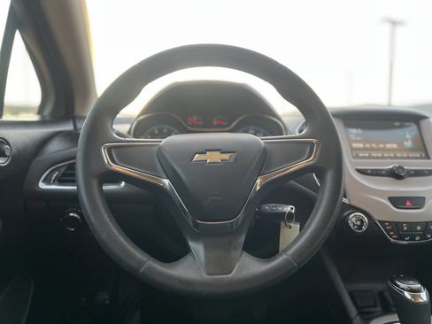 Used 2017 Chevrolet Cruze LS image 14