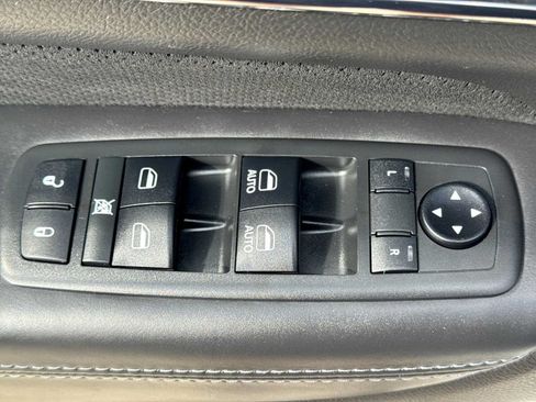 Used 2018 Jeep Grand Cherokee SRT AWD/4WD image 17