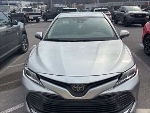 Used 2019 Toyota Camry LE image 4