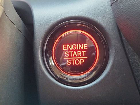 Used 2023 Honda HR-V LX image 16