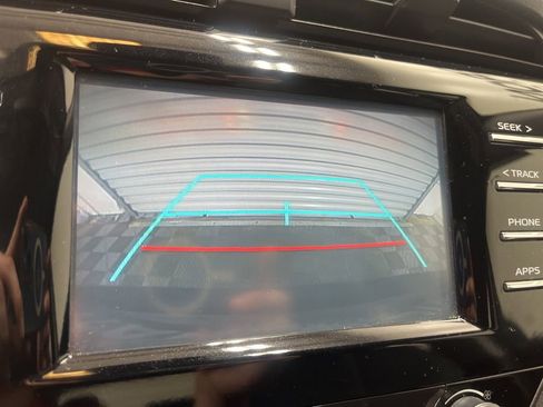 Used 2019 Toyota Camry SE FWD image 16