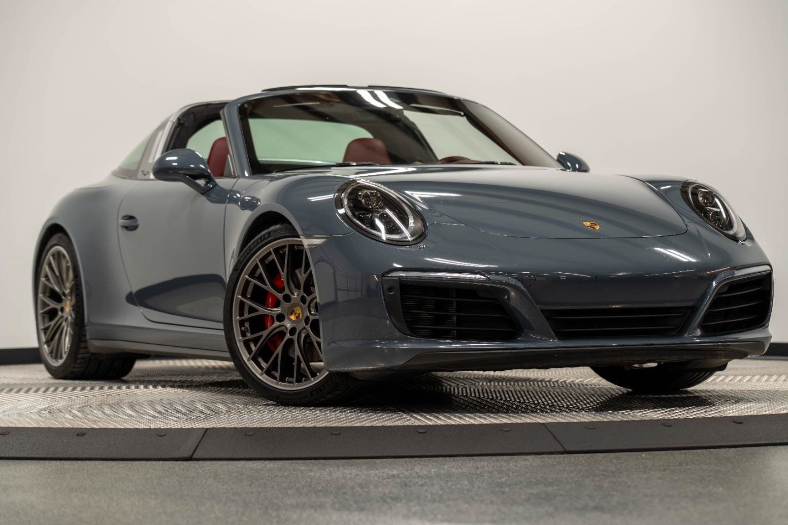 Used 2017 Porsche 911 Targa 4S AWD/4WD image 40