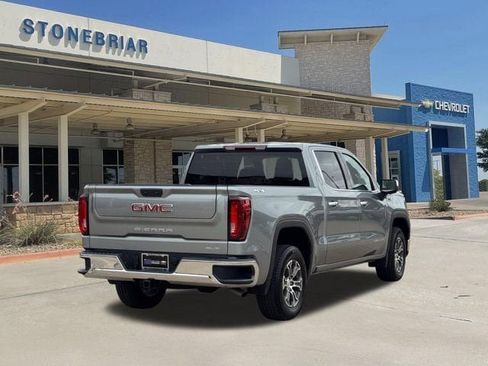 Used 2026 GMC Sierra 1500 SLT AWD/4WD image 5