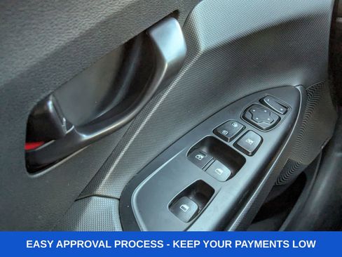 Used 2022 Hyundai Veloster N image 33