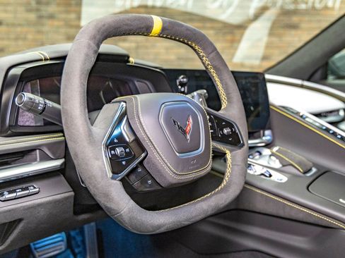 Used 2022 Chevrolet Corvette Stingray Premium Conv image 35