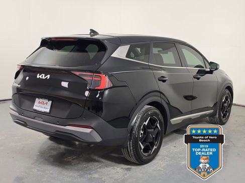 Certified 2026 Kia Sportage EX FWD image 6