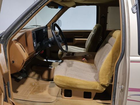 Used 1989 Chevrolet Silverado 1500 4x4 Extended Cab image 9