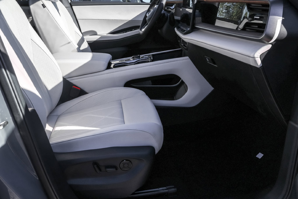 New 2027 Volkswagen Atlas SEL R-Line AWD/4WD image 42