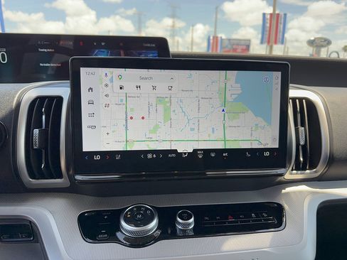 Certified 2025 Ford Expedition Max Active AWD/4WD image 24