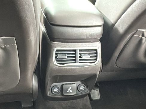 Used 2023 Hyundai Santa Fe Limited image 37