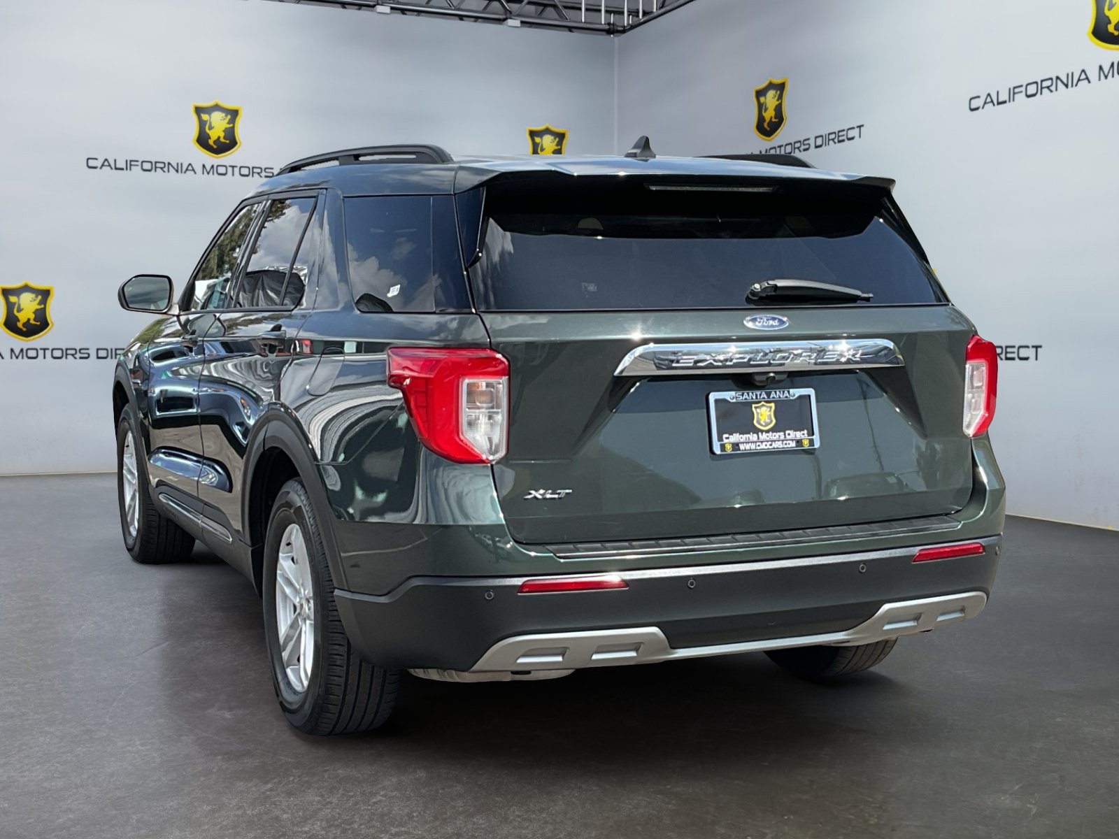 Used 2023 Ford Explorer XLT w/ Equipment Group 202A RWD image 7