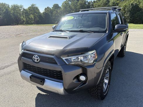 Used 2015 Toyota 4Runner Trail Premium AWD/4WD image 7