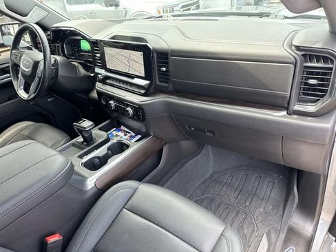 Used 2023 GMC Sierra 1500 SLT AWD/4WD image 16