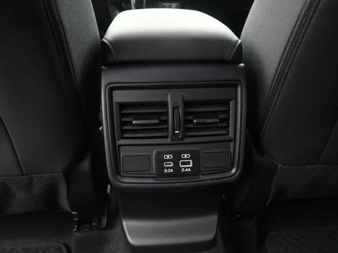 Used 2026 Subaru Outback Premium AWD/4WD image 19