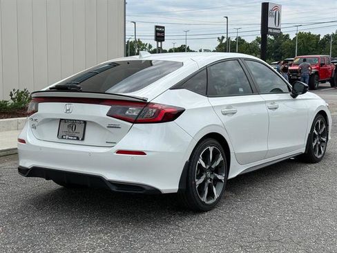Used 2025 Honda Civic Sport Touring image 3