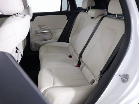 Certified 2023 Mercedes-Benz GLA 250 4MATIC w/ Premium Package image 42