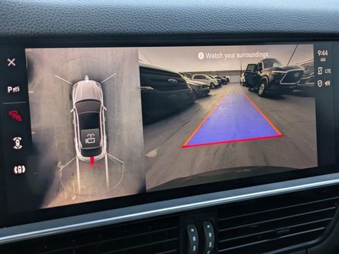 Used 2022 Porsche Cayenne S Platinum image 19