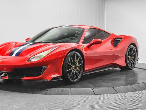 Used 2020 Ferrari 488 Pista Coupe RWD image 3