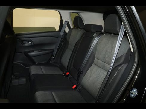 Used 2024 Nissan Rogue SV FWD image 28