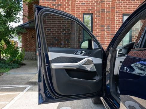 Used 2021 BMW X5 M w/ Competition Package AWD/4WD image 18