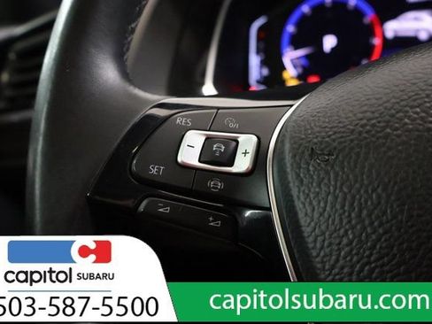 Used 2019 Volkswagen Jetta SEL w/ Cold Weather Package FWD image 17