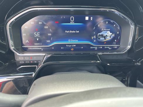 Used 2023 Chevrolet Silverado 1500 ZR2 w/ Technology Package AWD/4WD image 37