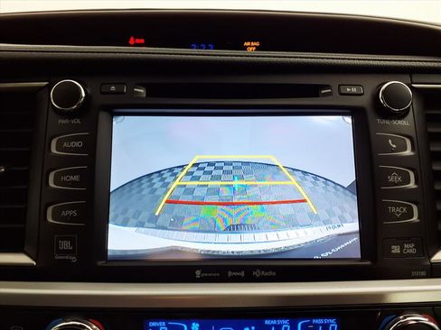 Used 2017 Toyota Highlander AWD V6 image 19