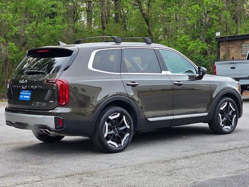 Used 2023 Kia Telluride S image 7