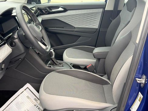 Certified 2024 Volkswagen Taos S FWD image 18
