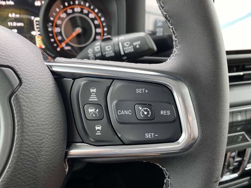 New 2026 Jeep Wrangler Unlimited Sahara AWD/4WD image 16