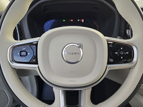New 2026 Volvo XC60 B5 Ultra w/ Protection Package Premier AWD/4WD image 14