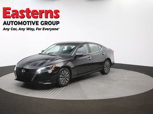 Used 2024 Nissan Altima 2.5 SV FWD image 55