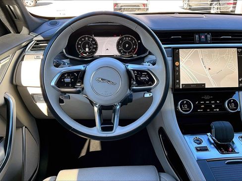 Used 2023 Jaguar F-PACE S image 4