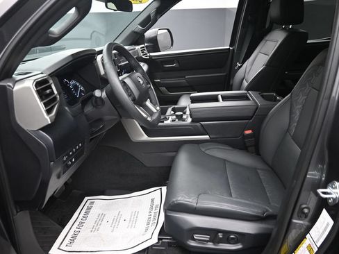 Used 2025 Toyota Tundra SR5 w/ SR5 Premium Package AWD/4WD image 15