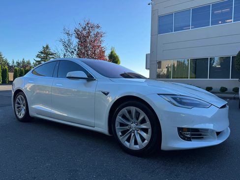 Used 2017 Tesla Model S 75D AWD/4WD image 1
