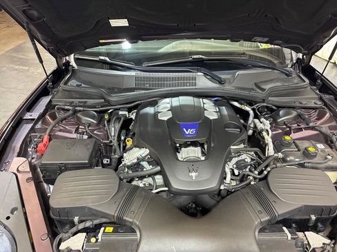 Used 2018 Maserati Quattroporte S Q4 AWD/4WD image 24