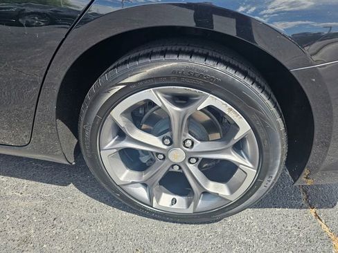 Used 2020 Chevrolet Malibu LT FWD image 11