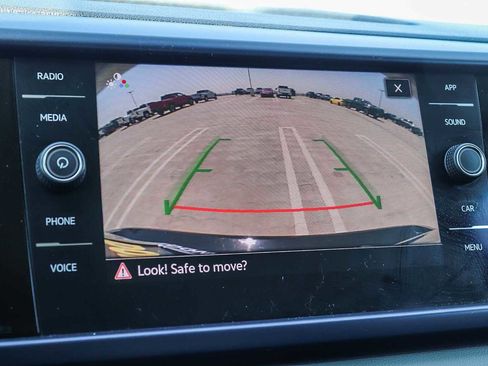 Used 2022 Volkswagen Taos SE image 20