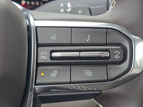 New 2026 GMC Acadia Denali w/ Super Cruise Package image 15