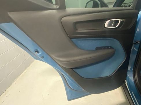 Used 2023 Volvo XC40 Recharge Ultimate w/ Protection Package Premier AWD/4WD image 8