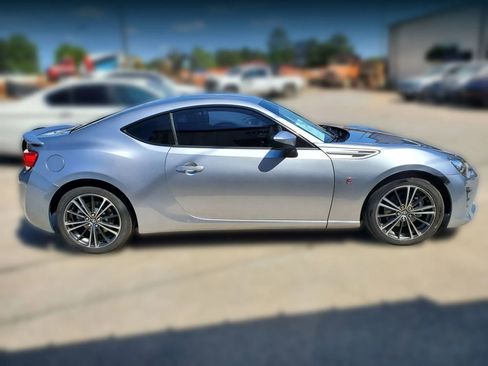 Used 2017 Toyota 86 image 8