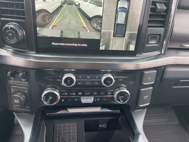 Used 2024 Ford F350 Lariat w/ Lariat Ultimate Package AWD/4WD image 29