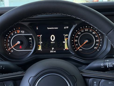 New 2025 Jeep Gladiator Sport image 13