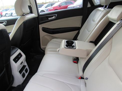 Used 2019 Ford Edge Titanium w/ Equipment Group 301A image 34