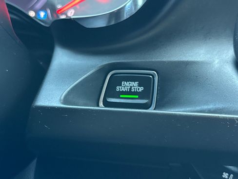 Used 2019 Chevrolet Camaro SS RWD image 33