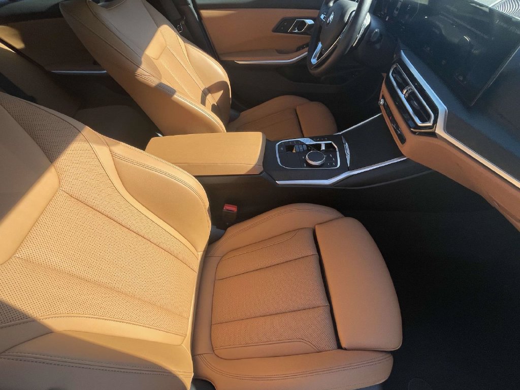 Used 2024 BMW 330i xDrive Sedan w/ Premium Package AWD/4WD image 14