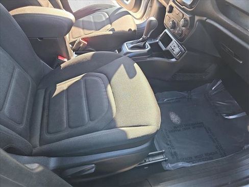 Used 2020 Jeep Renegade Latitude FWD image 20